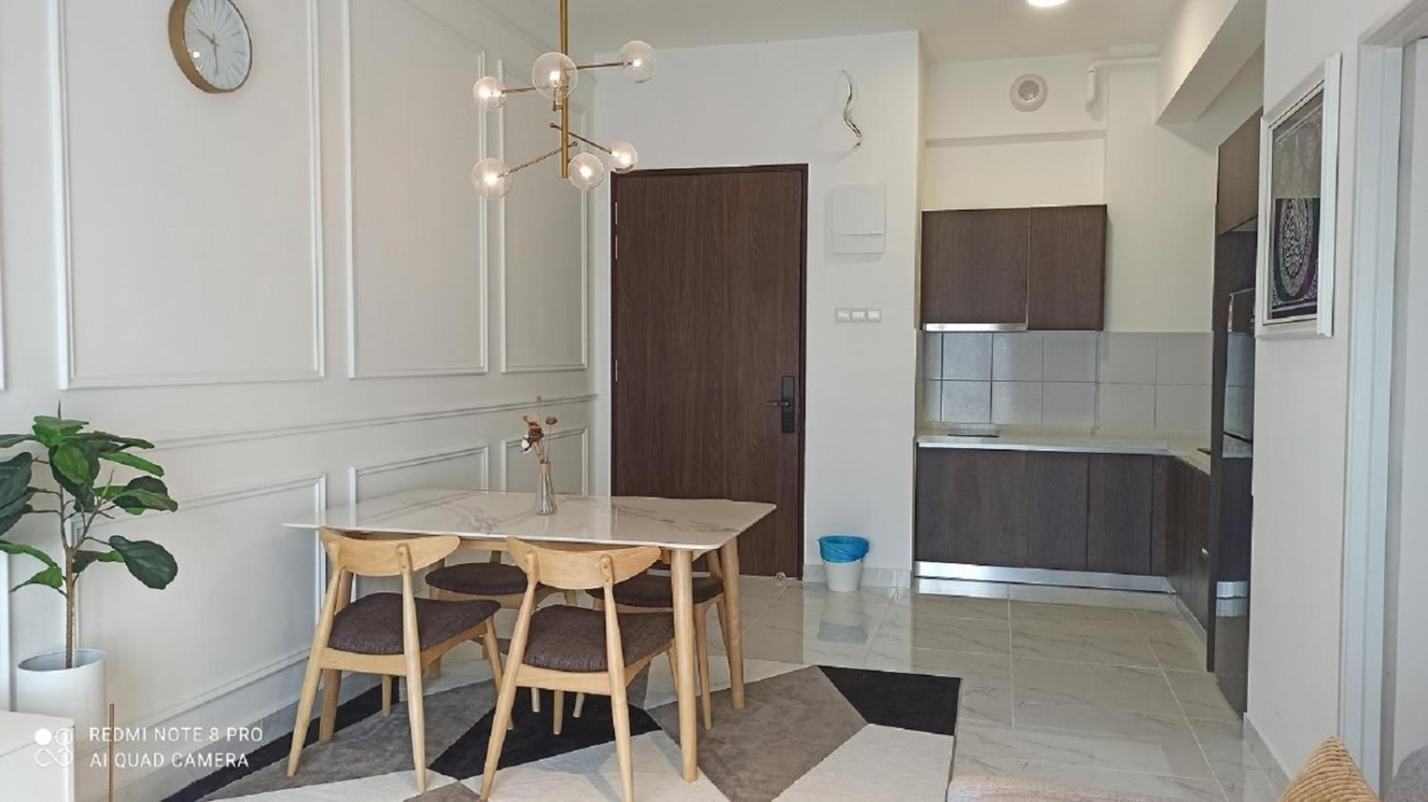 Zulanie Suite Troika Residence, Spacious And Cozy With Pool, Free Wifi & Netflix In Golden Triangle Of Kota Bharu Exterior photo